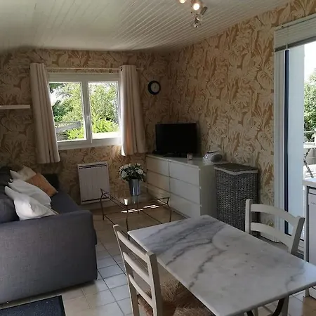 Dependance Au Calme Dans Notre Jardin *