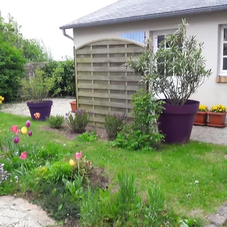 Dependance Au Calme Dans Notre Jardin Tatil Evi *