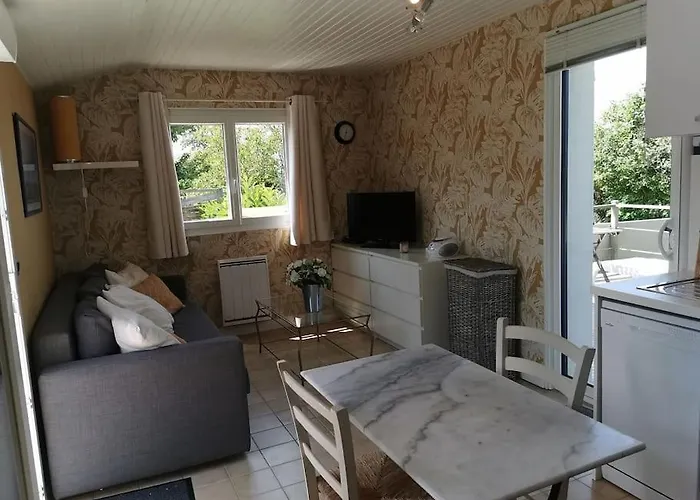 Dependance Au Calme Dans Notre Jardin *