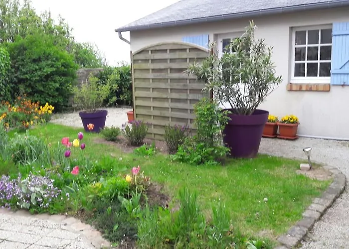 Dependance Au Calme Dans Notre Jardin 度假居 *