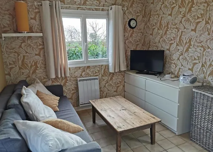 Dependance Au Calme Dans Notre Jardin *